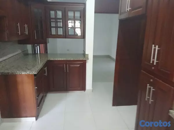apartamentos - Bella Vista: Alquiler de Apartamento Amplio con Balcón. 2