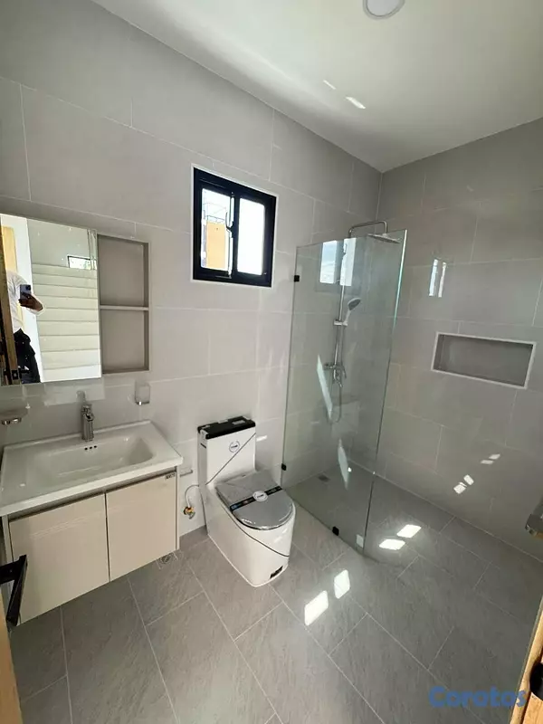 casas - CASA MODERNA EN SANTO DOMINGO ESTE  5