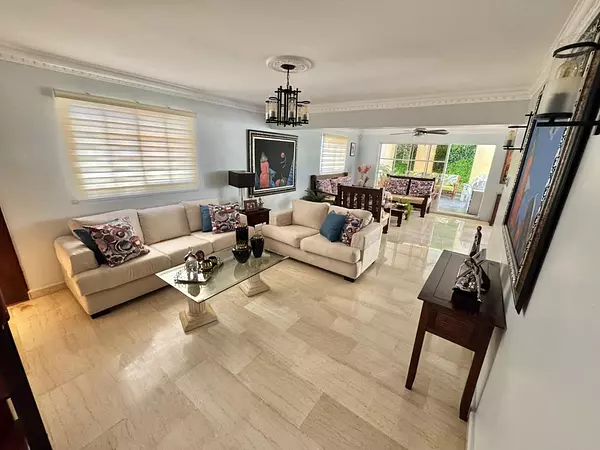casas - Casa en Alquiler sin Muebles – LA CASTELLANA 6