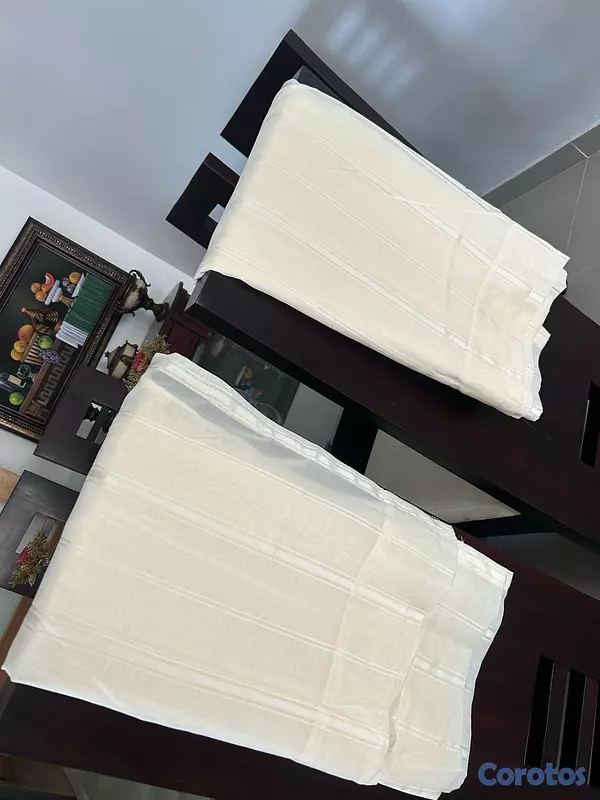 decoración y accesorios - 2 juegos color crema y otra blanca con decoración mamey muy linda 2