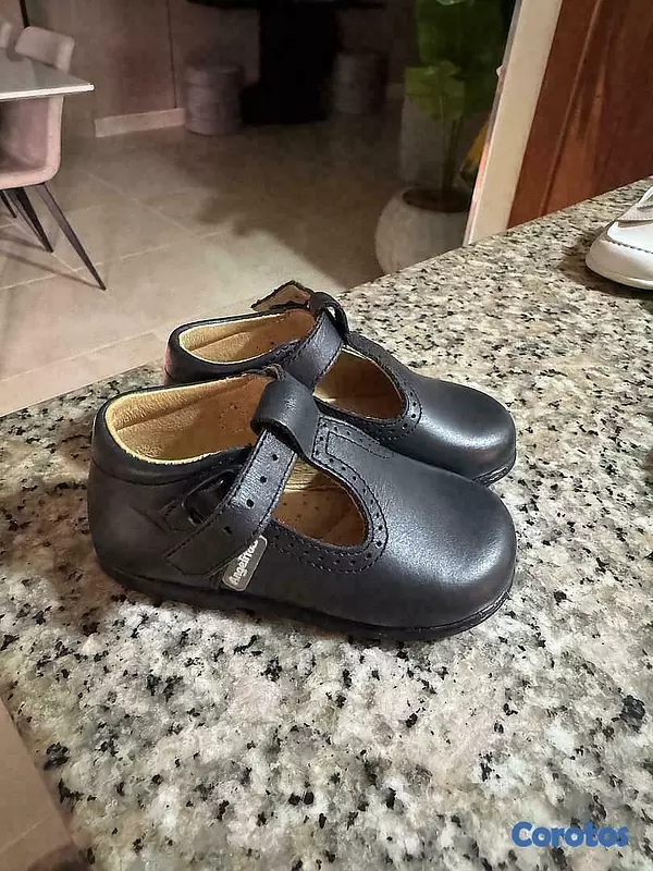 ropa y zapatos - Zapato español para niño  2