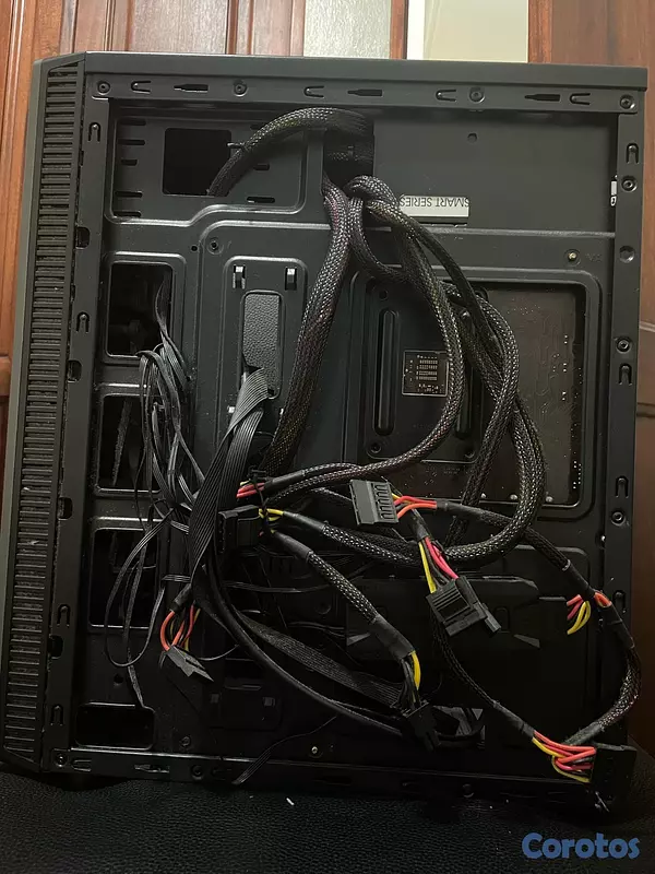 computadoras y laptops - SE VENDE PC GAMER COMO NUEVA A EXELENTE  PRECIO  5