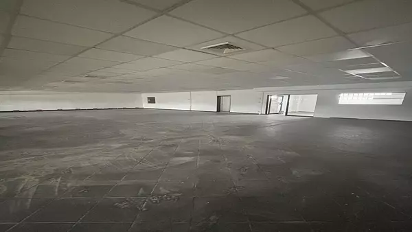 oficinas y locales comerciales - Alquiler Local Comercial Naco 2do piso 228Mts 5