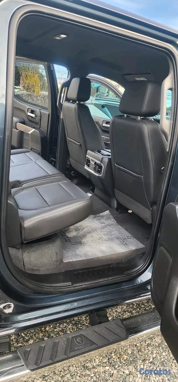 jeepetas y camionetas - CHEVROLET SILVERADO DURAMAX DIESEL 2020 9