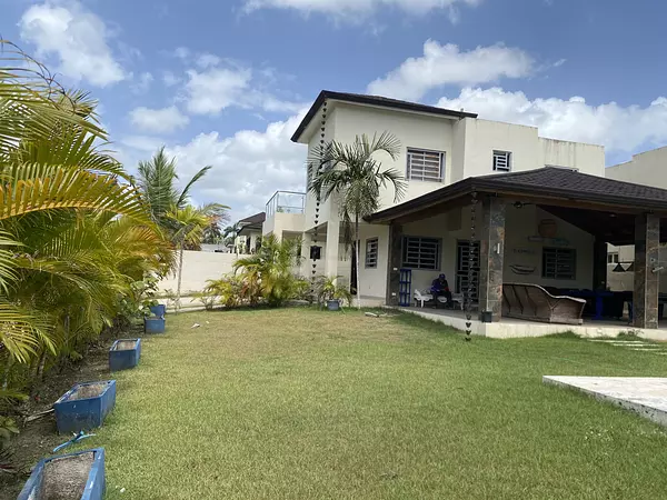 casas - casa con patio en Pto Pta  8