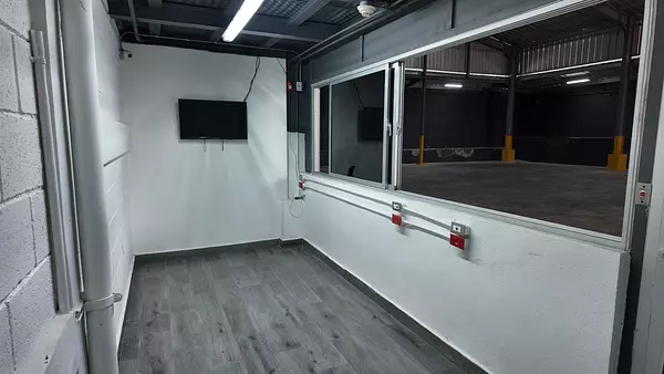 otros inmuebles - Nave industrial en alquiler en la Autopista Duarte 6