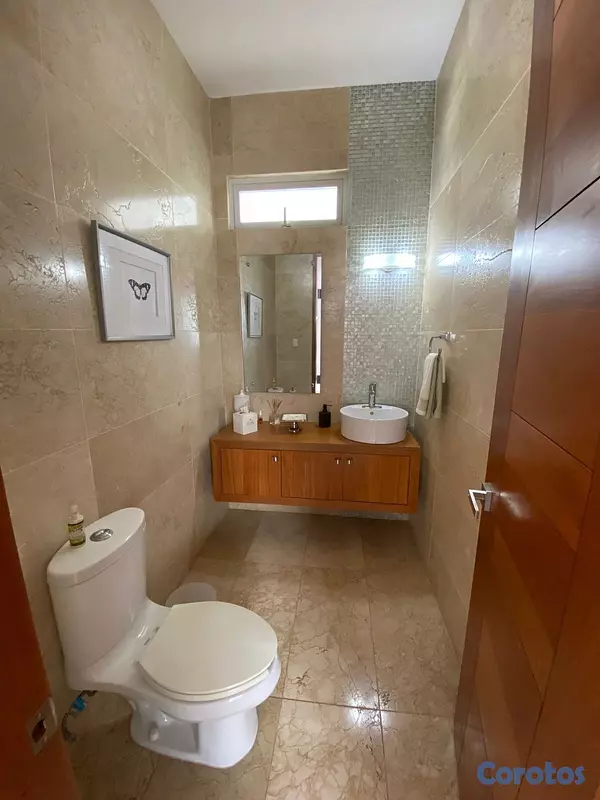 casas - HERMOSA CASA EN VENTA, LAS CARMELITAS. 7