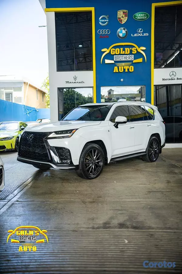jeepetas y camionetas - Lexus LX600 F-Sport 2022 Clean Carfax 3