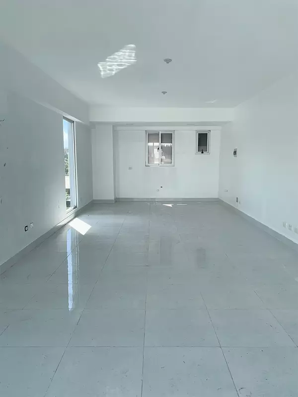 oficinas y locales comerciales - Local céntrico millon  2