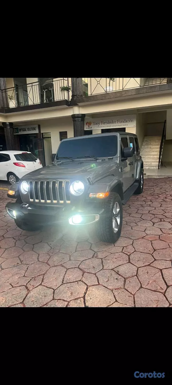 jeepetas y camionetas - Jeep Wrangler Sahara 2021 2