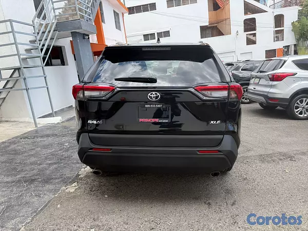 jeepetas y camionetas - Toyota Rav4 XLE 2021 8