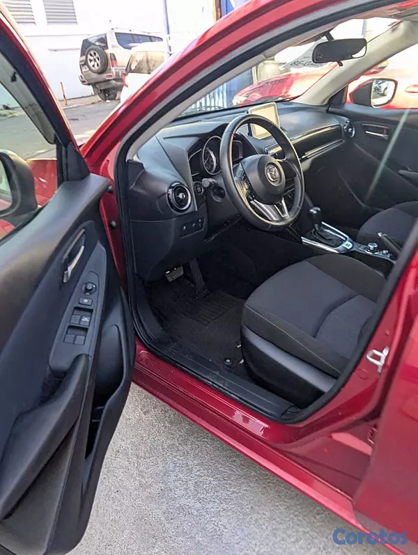 carros - MAZDA DEMIO 2020 8