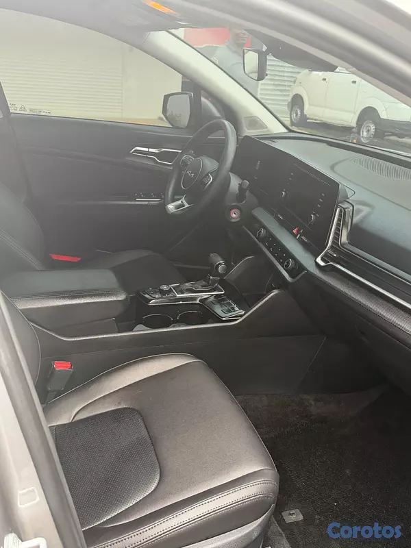 jeepetas y camionetas - de venta recién importada Kia Sportage LX clear  Carfax p 8