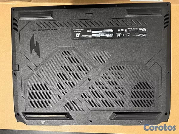 computadoras y laptops - Laptop Gamer Acer Nitro V16 RTX 5050 8GB / Ryzen 7 / 16GB DDR5 / 180Hz 5