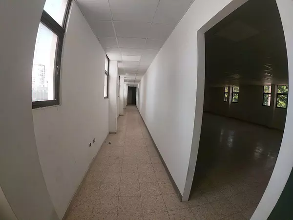 oficinas y locales comerciales - Local comercial 3er piso en Naco en la  27 febrero 6