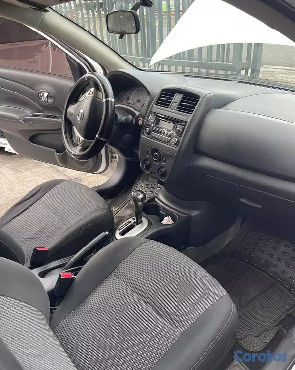 carros - NISSAN VERSA 2016 6