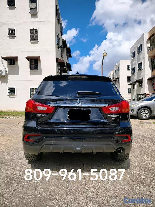 jeepetas y camionetas - Mitsubishi Outlander en muy excelente condiciones 4