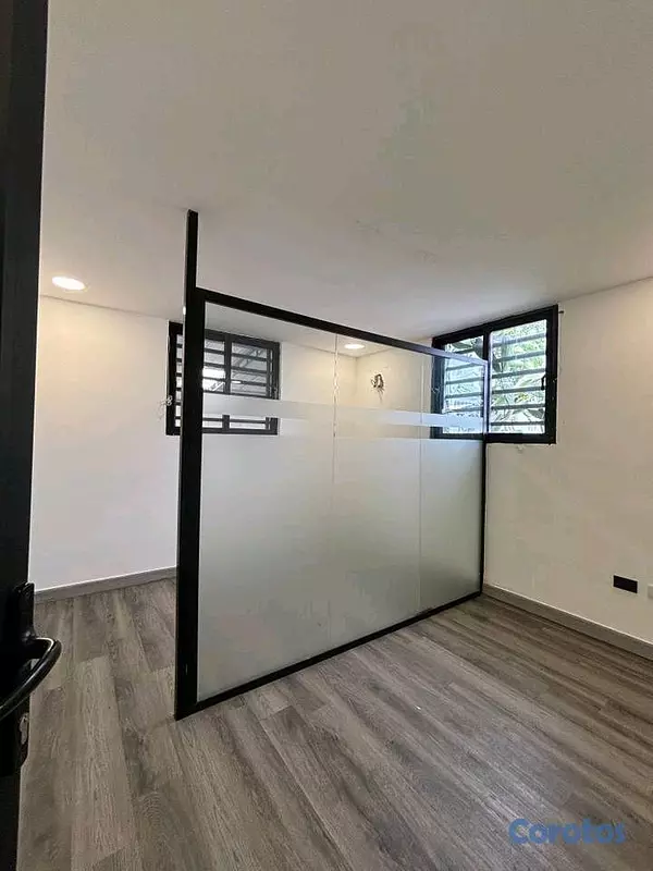 casas - 🛑Alquiler de Casa Comercial en Los Prados  5
