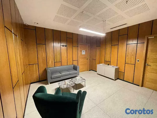 oficinas y locales comerciales - Oficina en alquiler Piantini TORRE empresarial de Lujo, piso alto 45 Mts 4