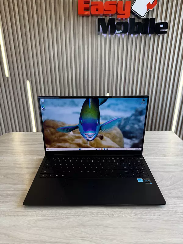 computadoras y laptops - SAMSUNG BOOK PRO 15.6" AMOLED i7-11 16/512 BLUE iNTEL IRIS Xe GRAPHICS (8GB) 2