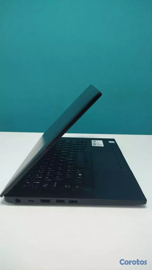 computadoras y laptops - Dell Latitude 7490 / 8th Gen, Intel Core i7  8GB D 5