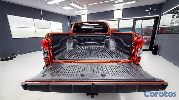 jeepetas y camionetas - Mitsubishi L200 Sportero 2024  7
