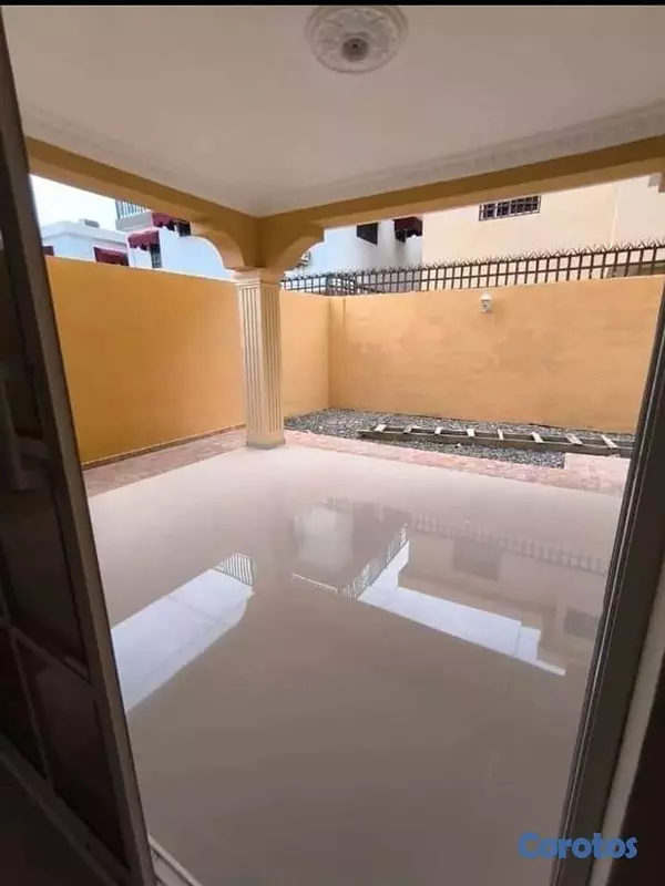 casas - Casa en venta ubicado en Mirador del este Santo Domingo Este. 2