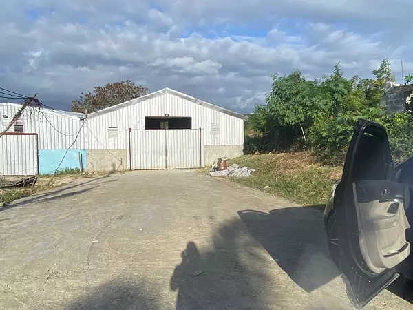 oficinas y locales comerciales - Solar con Nave en Alquiler – Autopista Duarte 2