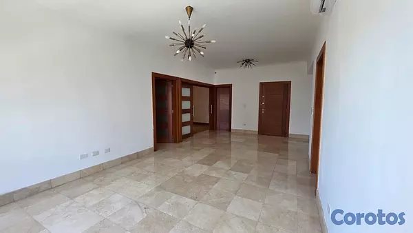 apartamentos - alquiló la Esperilla piso 8 tres habitaciones con baño tres parqueos balcón  10