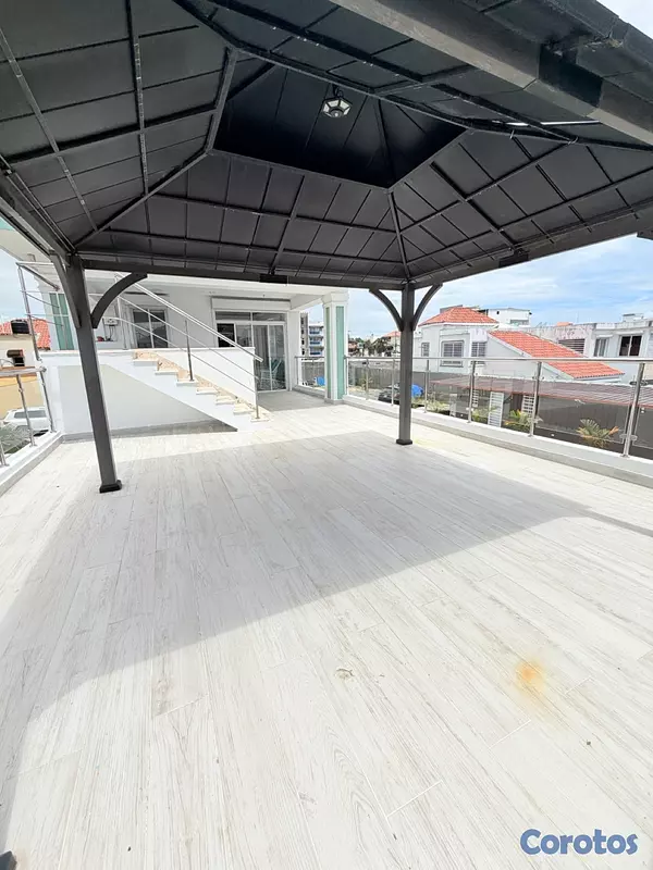 apartamentos - venta de apartamento 2do piso con 260mts y piscina en autopista de san isidro  2