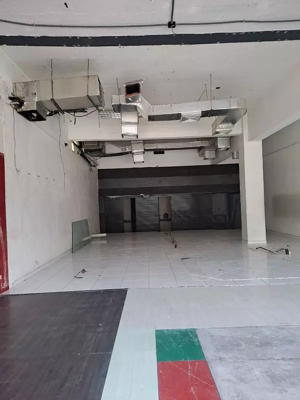 oficinas y locales comerciales - Alquilo local comercial  evaristo morales  3