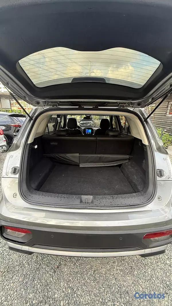 jeepetas y camionetas - Chevrolet Captiva LT 2023 5
