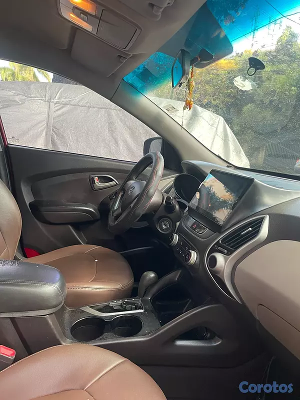 jeepetas y camionetas - Venta de Hyundai Tucson 2011. Oportunidad.  11