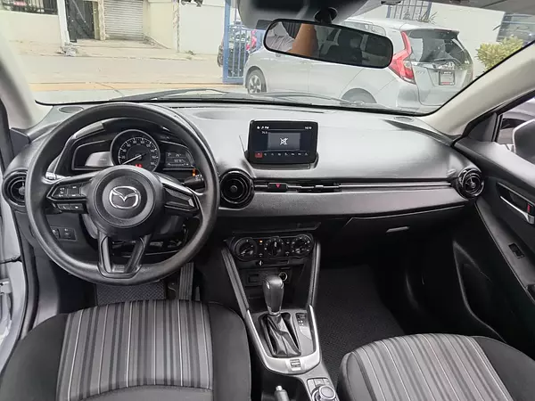 carros - MAZDA DEMIO 9