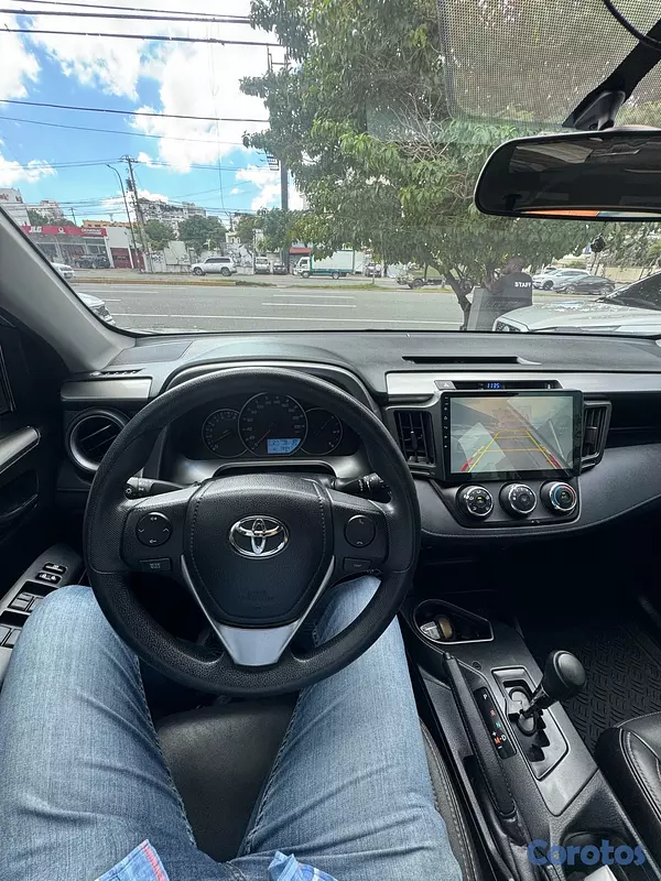 jeepetas y camionetas - Toyota Rav4 LE 2017 10