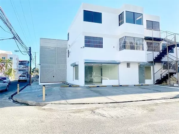 oficinas y locales comerciales - Propiedad de 3 niveles 2