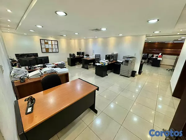 oficinas y locales comerciales - Vendo Edificio en el Vergel  3