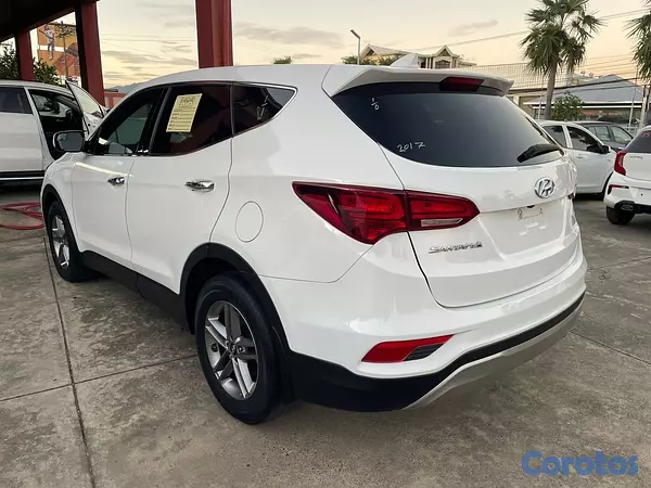 jeepetas y camionetas - Hermosa Hyundai Santa Fe Sport 2017
versión Americana 5