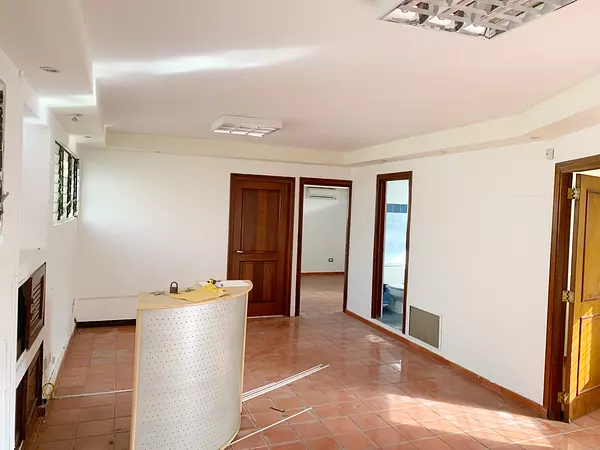 oficinas y locales comerciales - local comercial en evaristo  6
