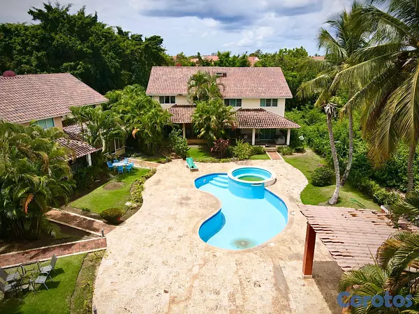 casas vacacionales y villas -  Villa de Lujo en Venta – Alquiler en Metro Countr 6