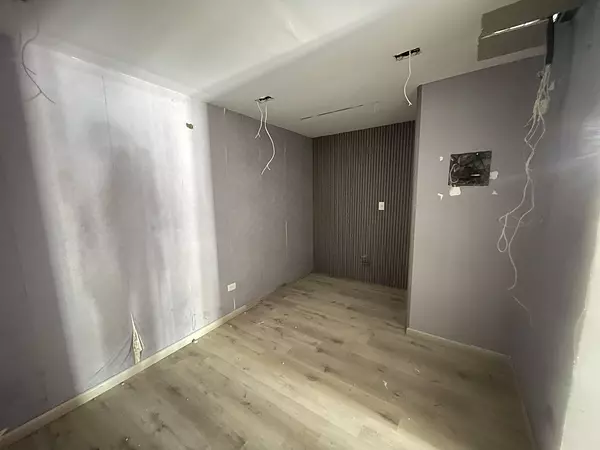oficinas y locales comerciales - Alquiler Local Av Rómulo Betancourt 3