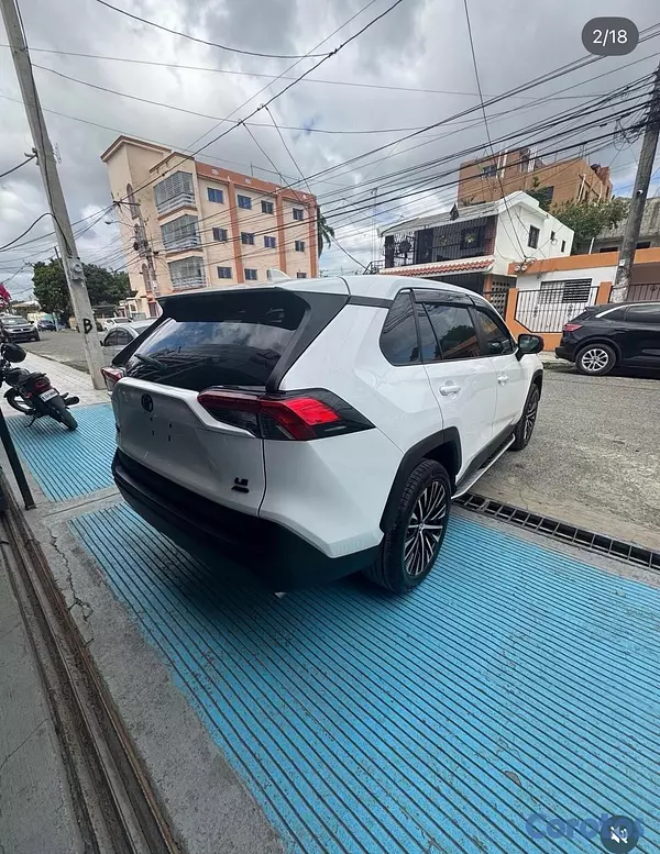 jeepetas y camionetas - Toyota RAV4 LE 2022 2
