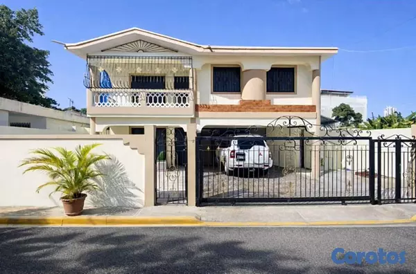 casas - Casa de dos niveles en venta en Miramar 8
