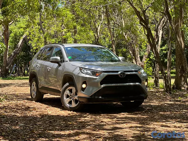 jeepetas y camionetas - Toyota RAV4 XLE 2021 10