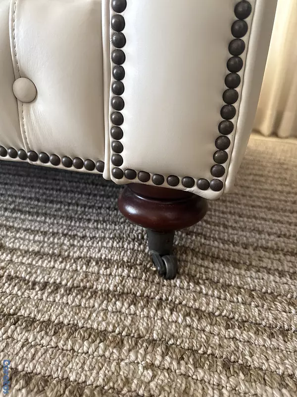 muebles y colchones - Sofa clásico capitoneado- 100% piel de Tienda Charo 4