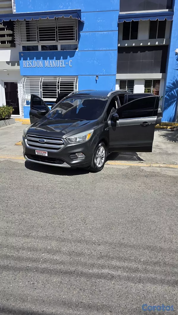 jeepetas y camionetas - Ford Escape SE 2017 Económica Nítida🔥

 2