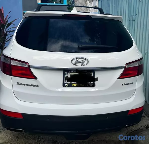 jeepetas y camionetas - Hyundai Santa  limited 2024 6