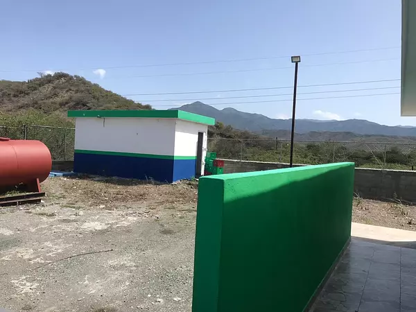 otros inmuebles - Estación de gasolina en Bani  2