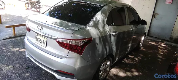 carros - Hyundai grand i10 2020 NEGOCIABLE  4