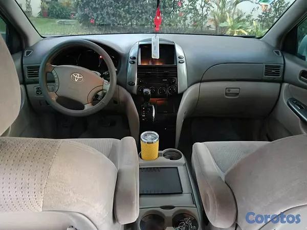 jeepetas y camionetas - Toyota sienna 2010  2